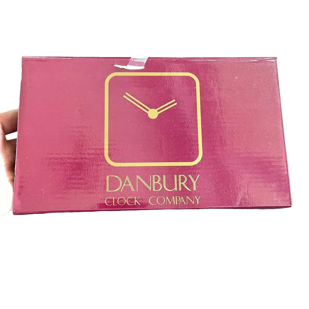Danbury Clock Redwood Napoleon Mantle Cherry Brass Plaque Vintage 1990s NOS